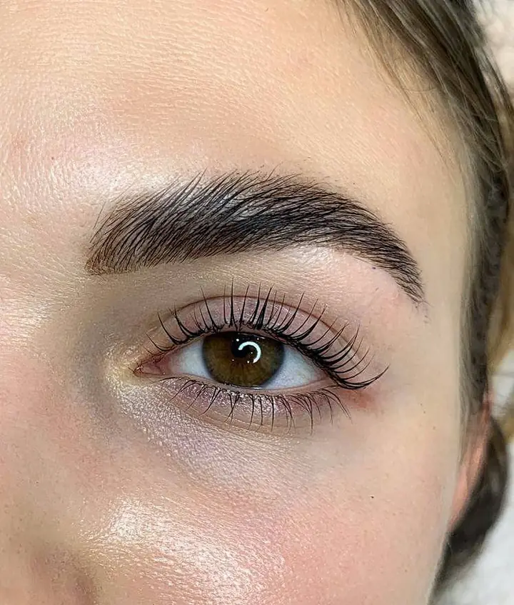 Lashes & Brows · 8 / 9